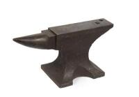 ANVIL: A nice French medium size cast iron anvil, stamped to size '27K5 made in France', Ex-personal garage of Reg Hunt, 27cm high, 44cm wide.