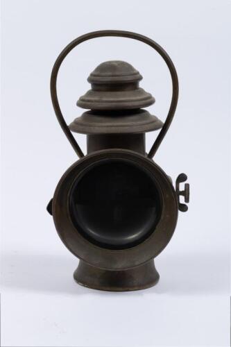 DRIVING LAMP: A early S.Smith & Son Ltd London kerosene carriage lamp