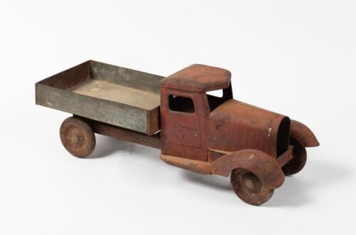TIN TOY: A large original pressed tin toy truck with great patina