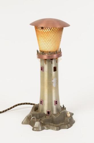 LIGHTHOUSE: A nice retro lighthouse desk lamp