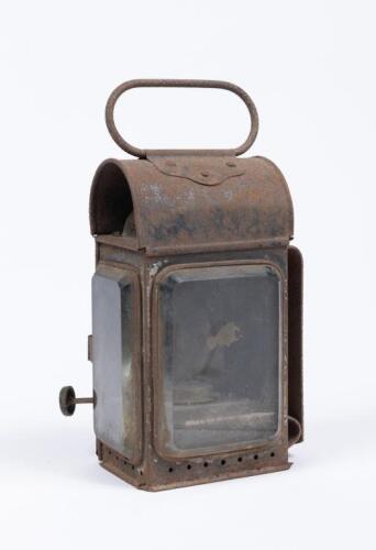 LANTERN: A small early 19th century kerosene carriage or buggy lantern