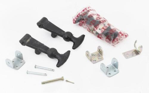 911 R/RSR: A set of reproduction Porsche 911 R/RSR bonnet latches, with attachments.