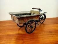BIKE: A novelty three-wheeler food traders tricycle - 9