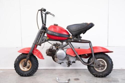 36 · Honda QA50 Minibike (red) - [Location: Melbourne]
