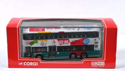 KMB BUS: A CORGI LIMITED EDITION 1:76 scale KMB bus model in 'THE KOWLOON MOTOR BUS COMPANY' livery. Numbered '06699' of 10,000 produced