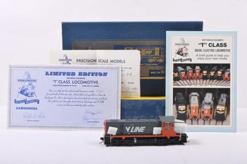 DIESEL ELECTRIC LOCOMOTIVE: A Precision Scale Models (Samhongsa of Korea) HO Gauge "T" CLASS DIESEL ELECTRIC LOCOMOTIVE, 3RD SERIES V/LINE No.373. Numbered '010' of 200 units