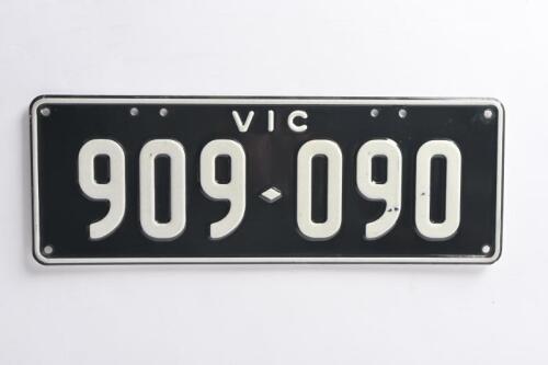 Six-Digit Victorian Custom Numeric plates '909-090', sold with rights to display [Location: Melbourne]
