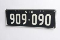 Six-Digit Victorian Custom Numeric plates '909-090', sold with rights to display [Location: Melbourne] - 3