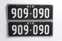 Six-Digit Victorian Custom Numeric plates '909-090', sold with rights to display [Location: Melbourne] - 4