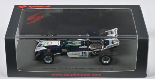 SCHENKEN: A 1:43 scale spark Surtees TS9B as raced by Tim Schenken to fifth place at 1972 Argentinean GP (S3993)