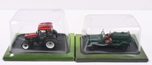 AMERICAN FARM MACHINERY: Two Hachette Partworks 1:43 scale American farm machinery models. Boxed Jeep agricole & New Holland tractor