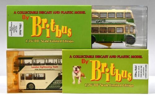 BRITBUS: Two 1:76 "OO" Scale diecast model buses including Park Royal NBC Atlantean London Crusader Model No. AN2-03 numbered 0207 of 1008 pieces and Guy Arab IV Park Royal bodied D/D bus Southdown Motor Services Fleet 539H Model No.6006 numbered 0222 of 1200 pieces.