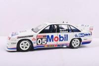 BROCK/CLELAND: A Limited Edition CLASSIC CARLECTABLES 1:18 scale HOLDEN VP COMMODORE, as raced in 1993 Bathurst by Brock/Cleland. Numbered '1705'/2000 - 3