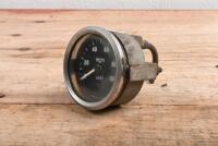 OIL PRESSURE GAUGE: A SMITH MA Oil Pressure Gauge. Stamped 'X 53580/25' - 2