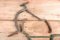 SPARE WHEEL CARRIER: Two heavy metal side-mounted spare wheel carriers - 3