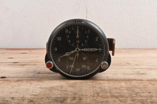 JAEGER: A circa 1930's JAEGER Chronoflite Airplane clock