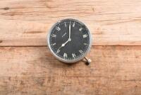 8 DAY CLOCK: A 8 DAYS wound up clock