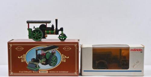 STEAM: Two steam roller models. marklin&nbsp;steam roller in black & Y-21 Matchbox "MODELS OF YESTERYEAR" Fred Dibnah's 'Betsy' Aveling & Porter Steam Road Roller in green