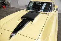 1966 Chevrolet C2 Corvette Sting Ray [Location: Melbourne] - 20