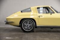 1966 Chevrolet C2 Corvette Sting Ray [Location: Melbourne] - 36