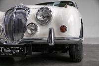 1969 Daimler 250 V8 Saloon [Location: Melbourne] - 27