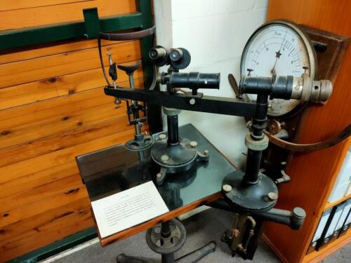 EYES: A rare Zeiss Henker Slit Lamp eye examiner