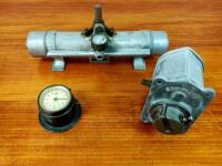MAGNETO: A Bosch single cylinder starting magneto with clock