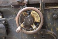 MACHINE: A crankshaft grinder - 3