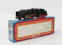 MARKLIN: A Marklin 3003 2-6-0 steam locomotive with tender with box