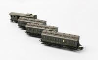 our Marklin carriages including three 4004 six-wheeled compartment coach&rsquo;MARKLIN: Fs and a luggage van - 2