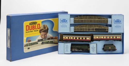HORNBY: An outstanding boxed Hornby Dublo EDP12 Duchess of Montrose passenger train set in original fitted box