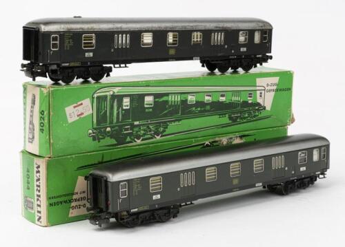 MARKLIN: Two Marklin 4044 and 4026 express baggage/luggage vans, boxed
