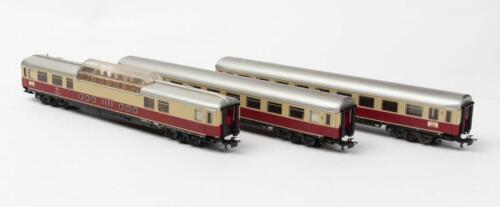MARKLIN: Four T.E.E express coach cars from the German Federal Railway (4090, 4085, 4086, 4058)