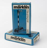 MARKLIN: Two boxed Marklin HO 7039 signals