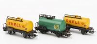 MARKIN: Three Marklin tank cars, two &lsquo;Shell&rsquo; 4502 and a &lsquo;BP&rsquo; 4644, all boxed - 2