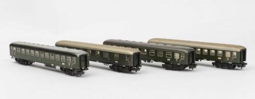 MARKLIN: Four Marklin passenger HO carriages
