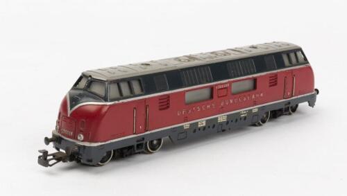 MARKLIN: A M&auml;rklin H0 3021 diesel locomotive V200 DB