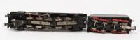 MARKLIN: A Marklin HO 3047 2-10-0 heavy goods steam locomotive with tender (missing coal) in fitted box. - 3