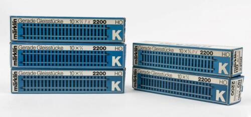 MARKLIN: Five boxed Marklin 2200 K track straight sections