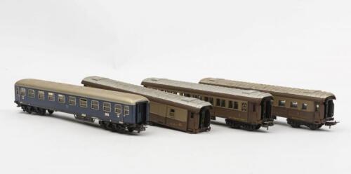 MARKLIN: Four Marklin HO carrages including three Italian railways carrages