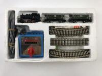 MARKLIN: A Marklin 2924 (2920) passenger starter set, boxed - 2