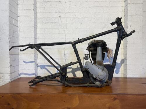 85 · BSA: A M31 350cc engine in earlier WM20 frame [Location: Sydney]