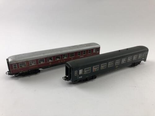 MARKLIN: Two Marklin Lit Express Passenger Coaches (4024, 4022), circa 1970