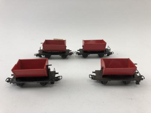 MARKLIN: Four Marklin tipping trucks (4513), circa 1958