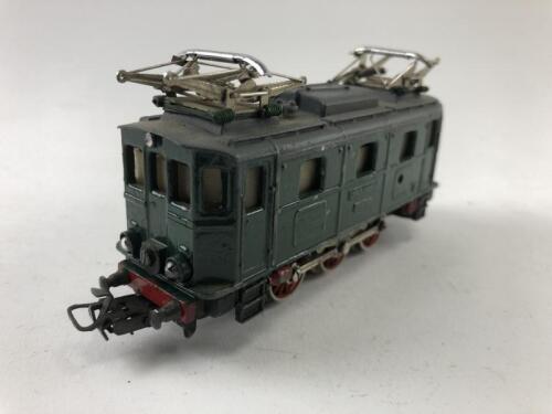 MARKLIN: A Marklin RSM800 0-6-0 electric locomotive, circa 1953