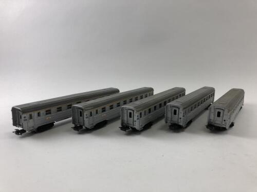 MARKLIN: Five 4076 Marklin express coaches, circa 1973