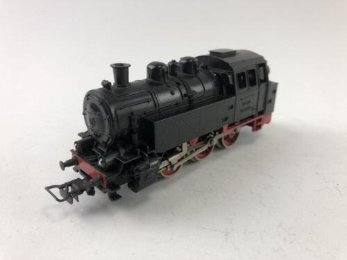 MARKLIN: A Marklin TM800 0-6-0 steam tank engine with steel body, circa 1956