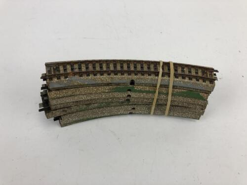 MARKLIN: Twenty Marklin 5100 curved track sections