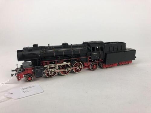 MARKLIN: A Marklin 3005 2-6-2 steam express locomotive with tender, circa 1960