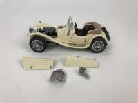 FRANKLIN MINT: Two 1:24 scale models. Jaguar and Rolls-Royce - 4